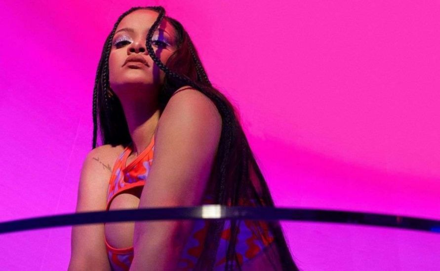 Rihannadan "Sevgililər günü" kolleksiyası -     FOTO