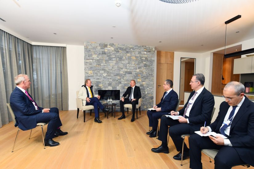 Prezident İlham Əliyevin Davosda “Fortesque Future Industries” şirkətinin sədri ilə görüşü olub