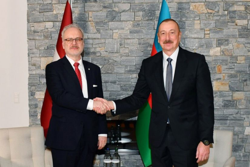 Prezident İlham Əliyevin Davosda Latviya Prezidenti ilə görüşü olub -   YENİLƏNDİ