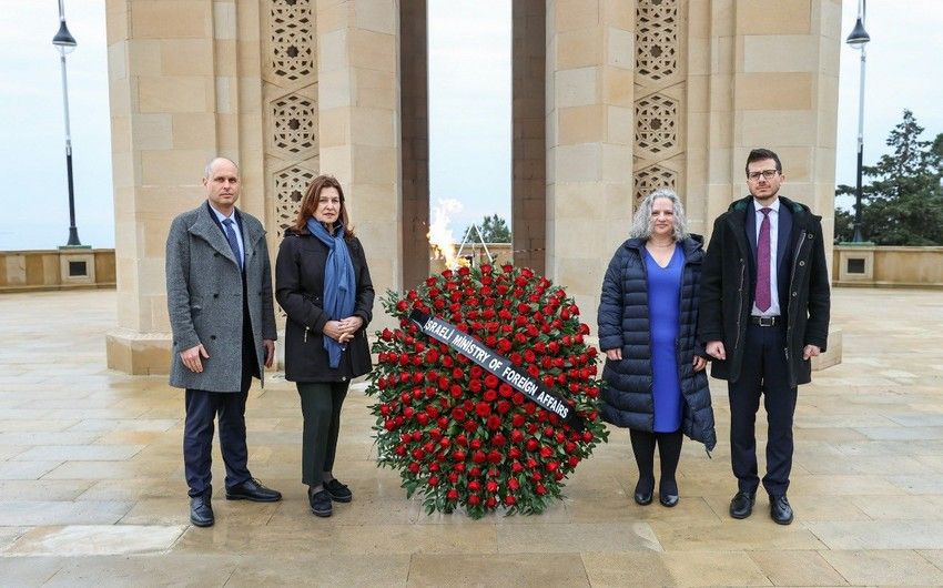 İsrail Xarici İşlər Nazirliyinin nümayəndə heyəti Şəhidlər xiyabanını ziyarət etdi