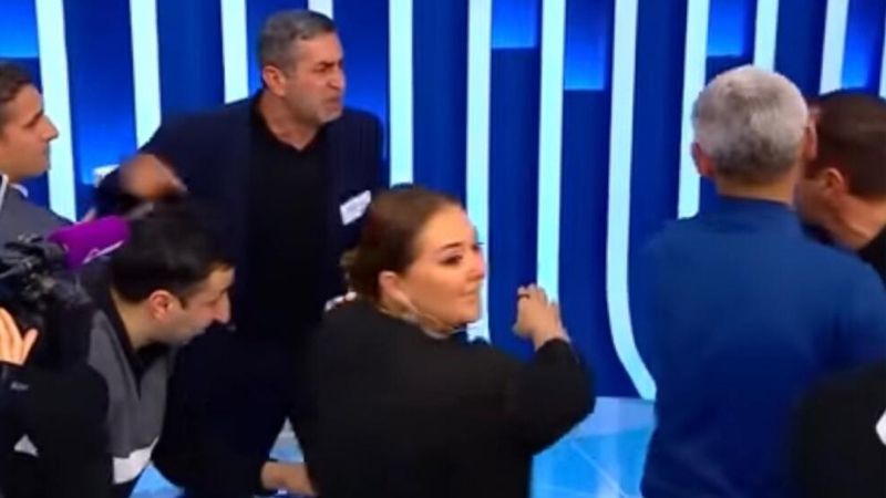 "Xəzər" TV-də əlbəyaxa dava -     VİDEO