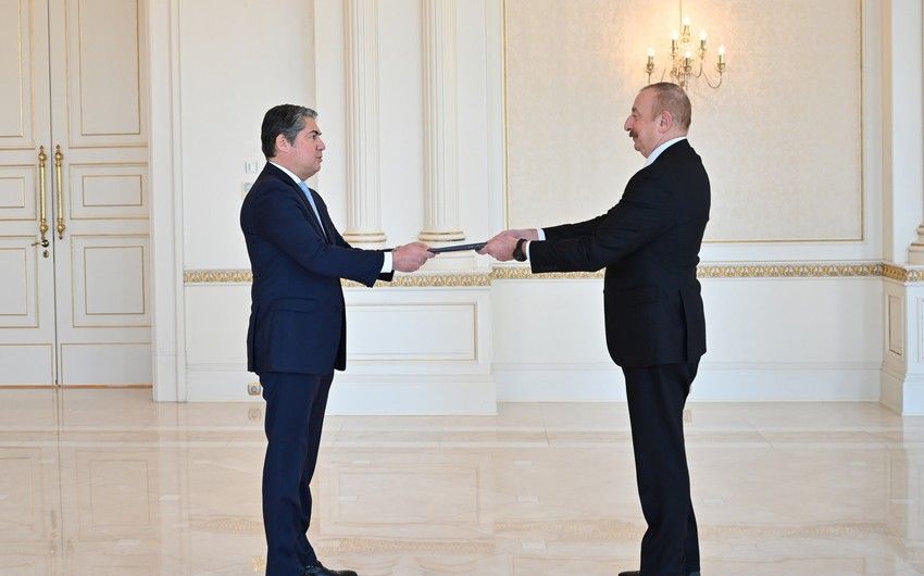 Prezident Yunanıstanın yeni səfirinin etimadnaməsini qəbul etdi -   YENİLƏNDİ