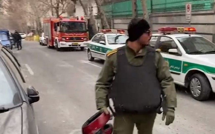 Azərbaycanın İrandakı səfirliyinə hücum olub:         Ölən və yaralanan var - FOTO - VİDEO
