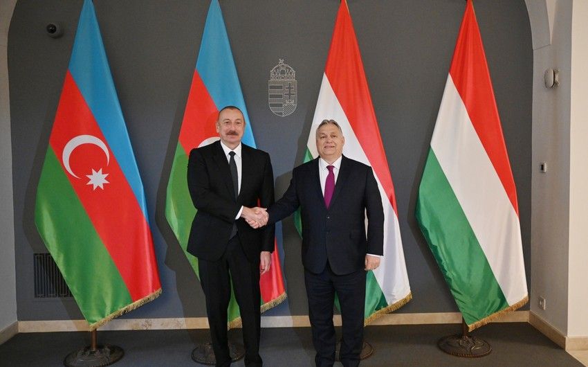İlham Əliyevin Viktor Orban ilə məhdud tərkibdə görüşü oldu -   YENİLƏNDİ