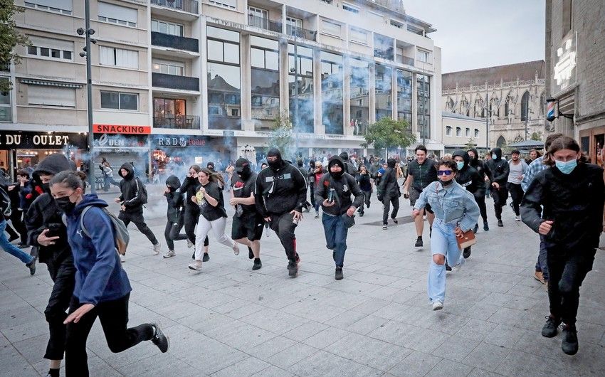 Merin evinə hücum edilib, həyat yoldaşı və övladı yaralanıb