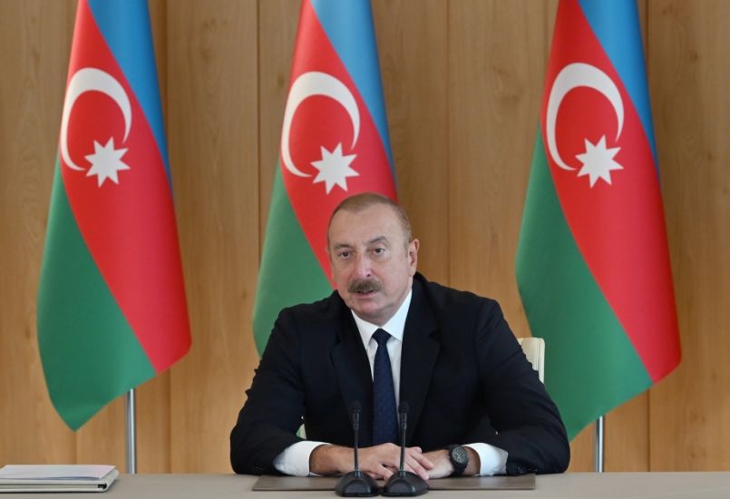 Prezident müşavirədə məmurları danladı -     “Bir həftə vaxt verirəm”
