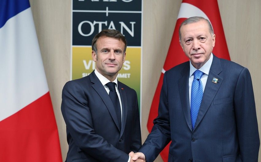 Ərdoğan Makronla görüşdü