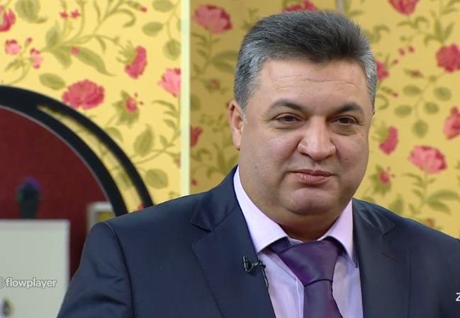 Tanınmış meyxanaçının övladının başında şiş aşkarlandı