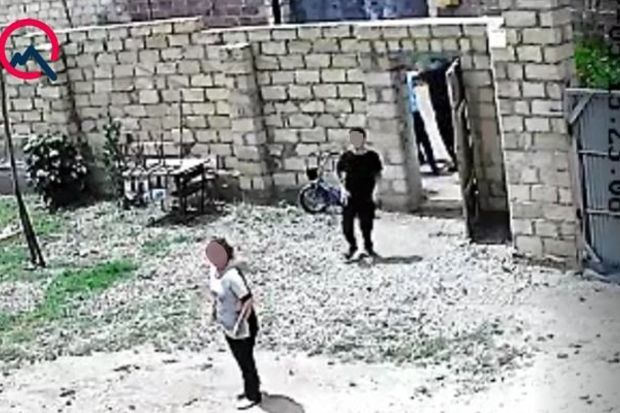 "Guya atam mənim yoldaşımı, yəni öz gəlinini başqa şəxslə birgə olarkən görüb"