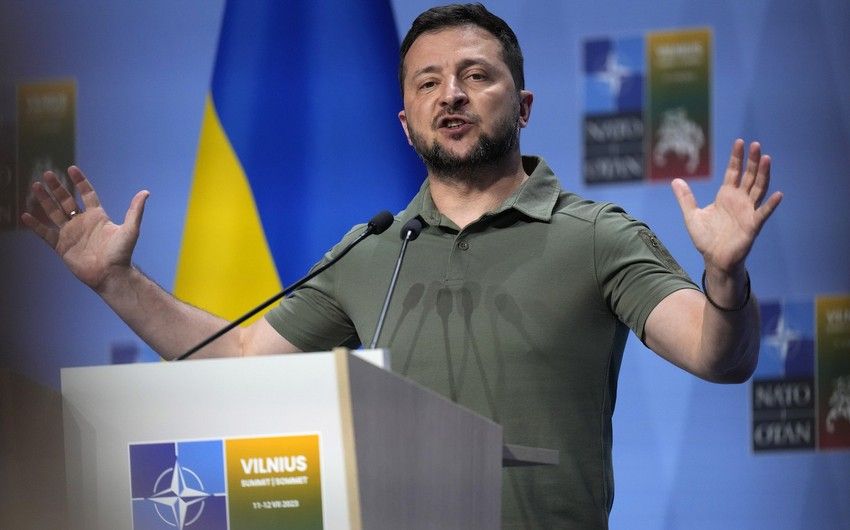 NATO sammitində Ukrayna böhranı: Qərb liderləri Zelenskini güclə sakitləşdiriblər
