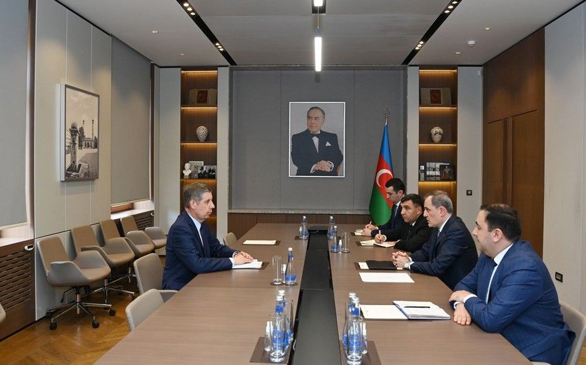 Ceyhun Bayramov Rusiya səfirini Ermənistandan Azərbaycana minalar daşınması barədə məlumatlandırdı