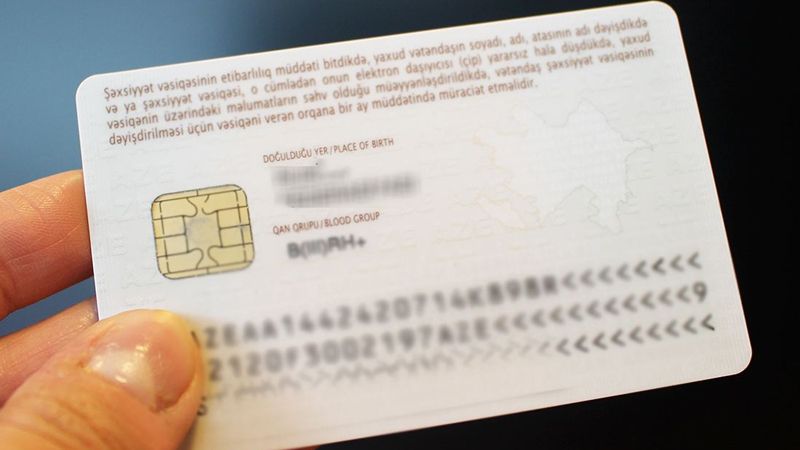 Tapdıqları şəxsiyyət vəsiqələrini sosial şəbəkədə paylaşanlara xəbərdarlıq