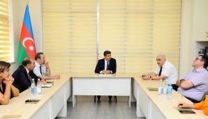 Naftalanda mətbuat nümayəndələri ilə görüş keçirildi -   FOTOLAR — foto 3