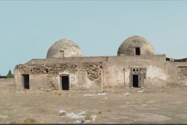 Bakı milyonçusunun adını daşıyan hamam mal-qara üçün otlaq sahəsinə çevrilib -       VİDEO