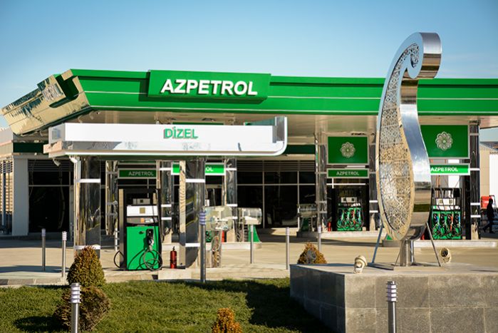 Gömrük Komitəsi və "Azpetrol" arasında çəkişmə davam edir