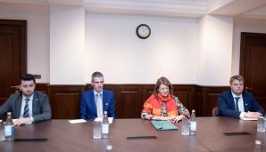 Prezident Administrasiyasının rəhbəri Britaniya Baş nazirinin Azərbaycan üzrə ticarət elçisi ilə görüşdü — foto 2