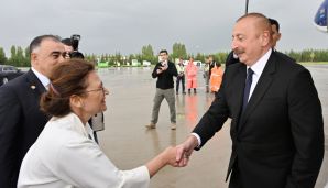 İlham Əliyev və birinci xanım Mehriban Əliyeva Türkiyəyə işgüzar səfərə gəliblər — foto 1