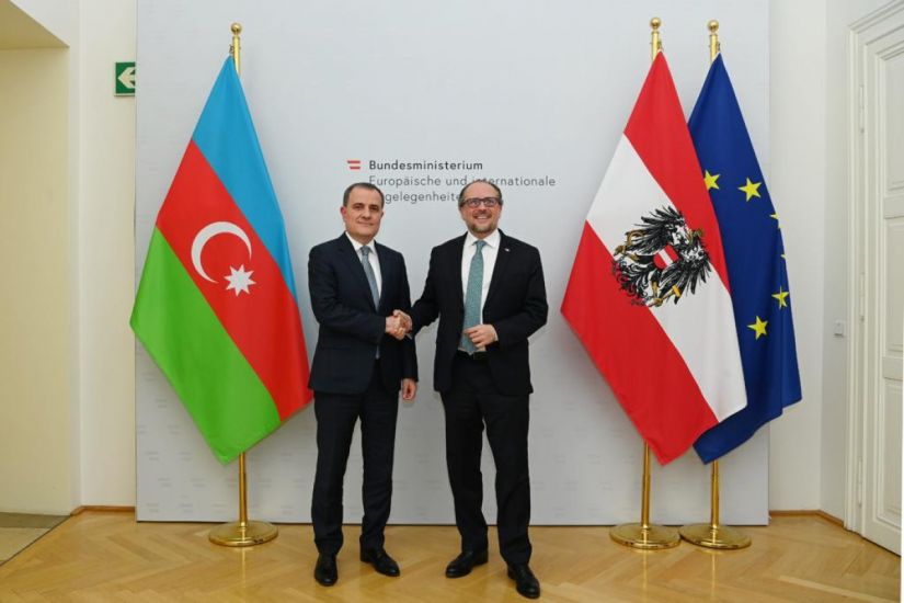 Ceyhun Bayramov avstriyalı həmkarı ilə görüşdü
