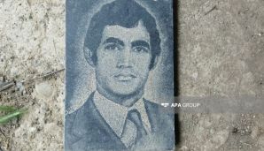 Ermənilərin azərbaycanlıların qəbirlərindən sökdüyü mərmər daşlar Azıx kəndində erməni evində aşkarlanıb -   FOTO — foto 9