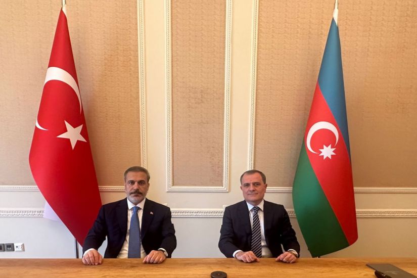 Ceyhun Bayramov Hakan Fidanla birgə Bakıdan QDİƏT-in iclasına qatıldı