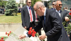 Türkiyə Prezidenti şəhidlərin xatirəsini ehtiramla yad etdi -     FOTO — foto 12