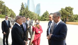 Pakistanın Baş naziri Məhəmməd Şahbaz Şərif Şəhidlər xiyabanını ziyarət edib — foto 1