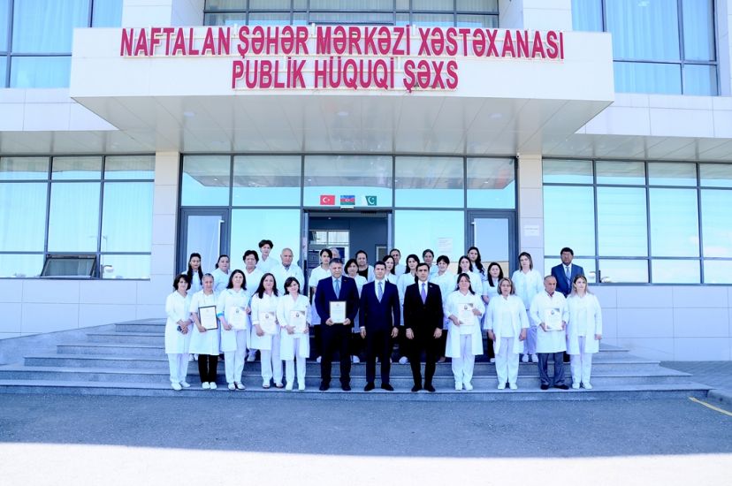 İcra başçısı və millət vəkili tibb işçilərini təbrik etdi -   FOTOLAR