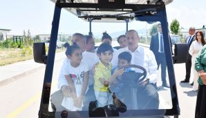 Azərbaycan Prezidenti Ağalı kəndində sakinlərlə söhbət etdi:   "Necə yaşayırsınız burada?" - FOTO — foto 1