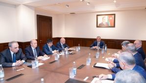 Azərbaycanın Korrupsiyaya qarşı Mübarizə üzrə Komissiyasının növbəti iclası keçirildi -   FOTO — foto 1