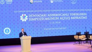 Dünyadakı Azərbaycanlı Təbiblərin Simpoziumu öz işinə başladı -       FOTO — foto 2