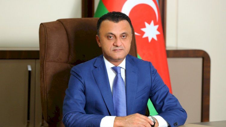 Vüqar Qurbanovun maşınının qapısını açmayan qazi işdən çıxdı -     VİDEO