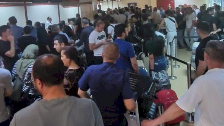 Bakı Hava Limanında qarşıdurma:     Yüzlərlə sakin Naxçıvana uça bilmir