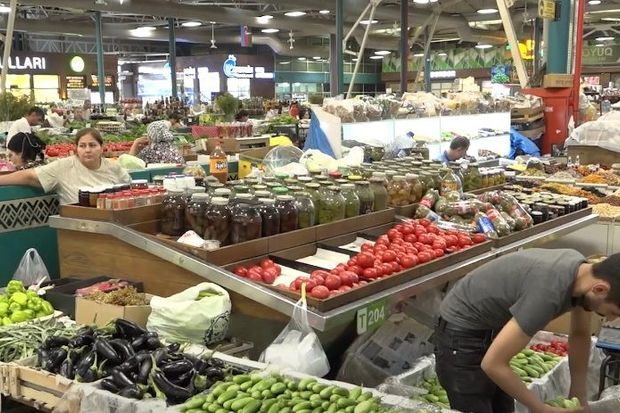 Bakının məşhur bazarı bağlandı -     FOTO