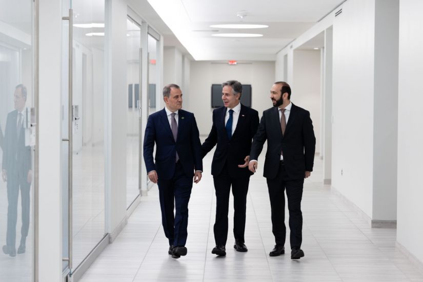 Blinken: Azərbaycanla Ermənistanın birgə fəaliyyətini dəstəkləyirik