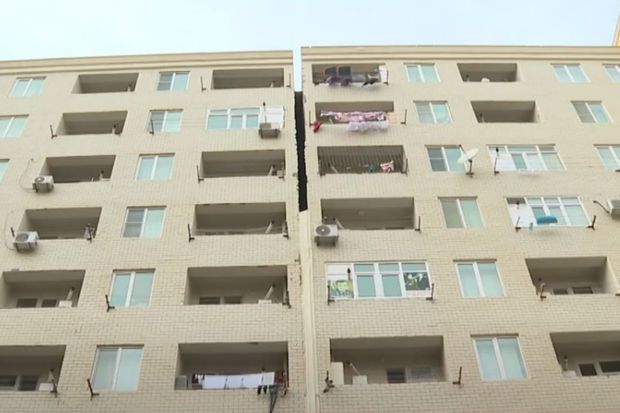 “Kristal Abşeron”un əyilən binası ilə bağlı daha bir     VİDEO