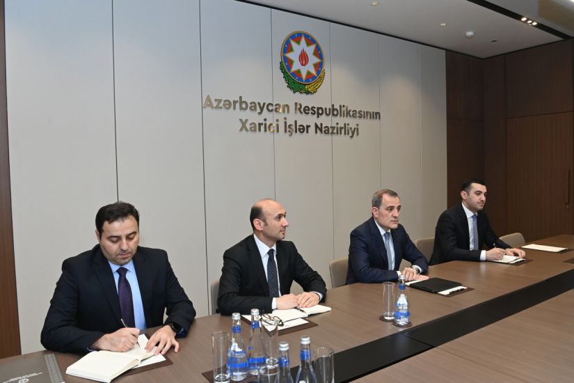 Ceyhun Bayramov Fransa senatoru ilə Azərbaycan-Ermənistan münasibətlərinin normallaşmasını müzakirə edib
