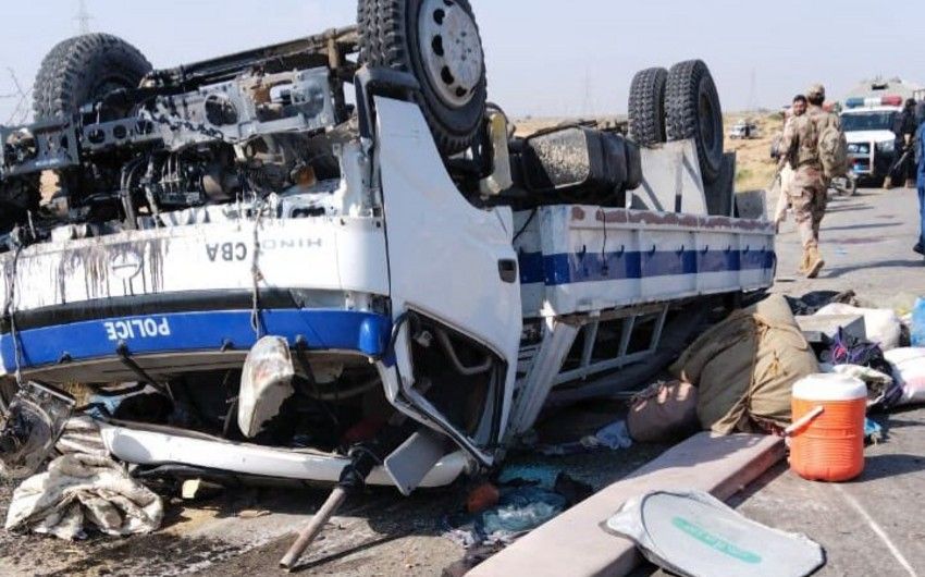 Polis avtomobilinə hücum olub:     9 nəfər ölüb, 15-i yaralanıb