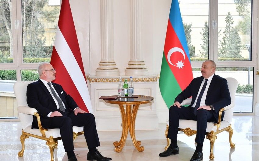 Azərbaycan və Latviya prezidentlərinin məhdud tərkibdə görüşü oldu -     YENİLƏNDİ