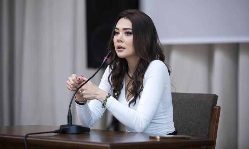 Naxçıvan Universiteti rəqqasə Oksananı mühazirəyə dəvət etdi, tənqid olundu