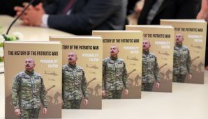 “Vətən müharibəsi tarixi. Şəxsiyyət faktoru” kitabının ingilis dilində nəşrinin təqdimatı olub -     FOTOLAR — foto 9