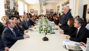 “Vətən müharibəsi tarixi. Şəxsiyyət faktoru” kitabının ingilis dilində nəşrinin təqdimatı olub -     FOTOLAR — foto 2