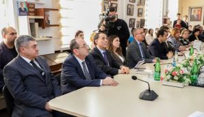 “Vətən müharibəsi tarixi. Şəxsiyyət faktoru” kitabının ingilis dilində nəşrinin təqdimatı olub -     FOTOLAR — foto 6
