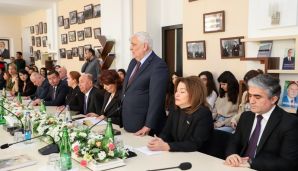 “Vətən müharibəsi tarixi. Şəxsiyyət faktoru” kitabının ingilis dilində nəşrinin təqdimatı olub -     FOTOLAR — foto 7