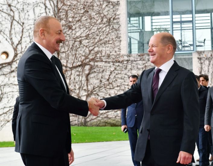 Prezident İlham Əliyevin Berlində Olaf Şoltsla təkbətək görüşü oldu -   YENİLƏNDİ