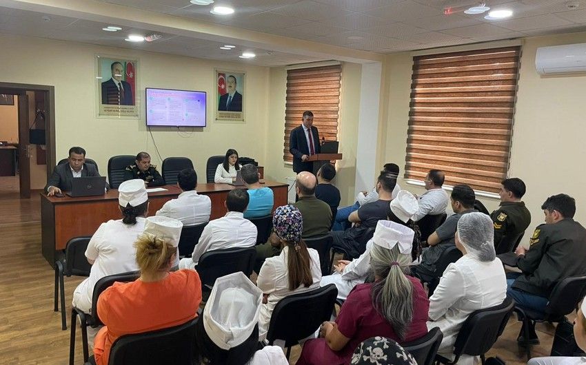 Gəncə Hərbi Hospitalında icbari tibbi sığorta ilə bağlı maarifləndirici tədbir keçirildi