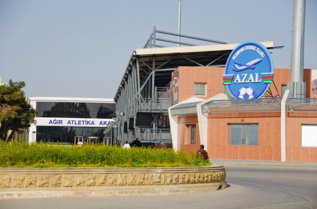 Azərbaycanda stadionu satdılar