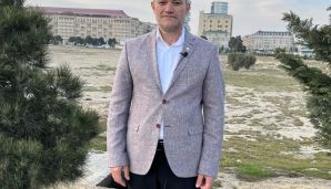 Razi Nurullayevi Bulvarda müsahibə verməyə qoymadılar -       FOTO — foto 1