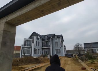 Qəzada faciəvi şəkildə ölən Oqtay Əliyevin köçə bilmədiyi villası