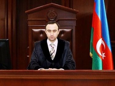Azərbaycanda hakim işə velosipedlə gedir -     FOTO
