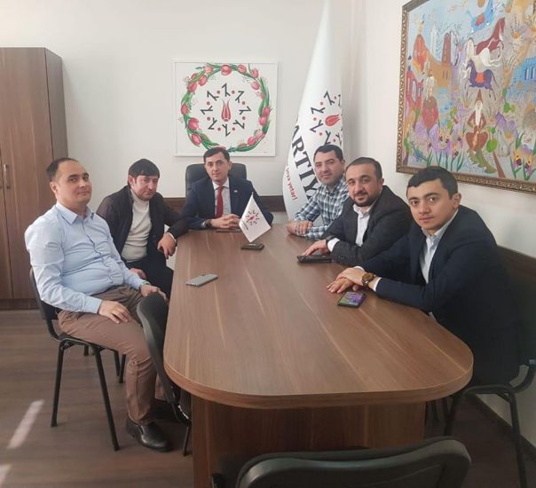 Tural Abbaslı Rövşən Binəqədili ilə görüşdü